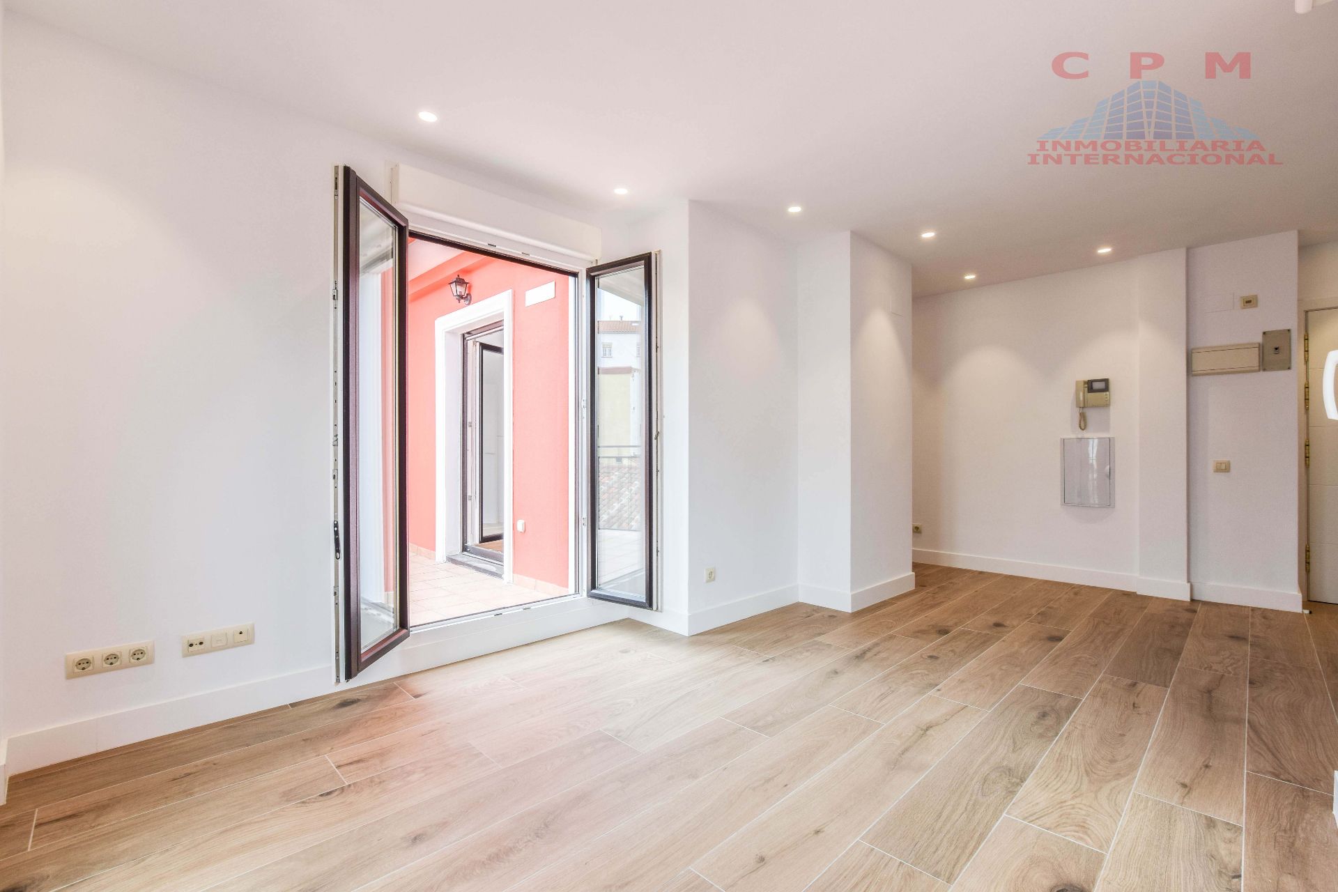 Attic to rent in  Madrid Capital  with Air Conditioner, Heating and Terrace