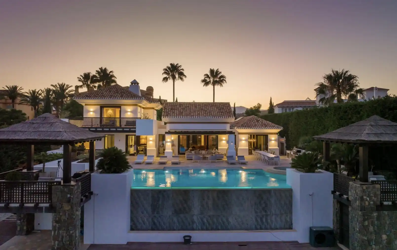 House with pool for sale in Los Flamingos