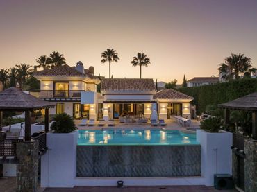 Casa con piscina en venta en Los Flamingos