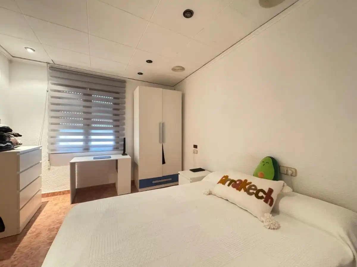 Bedroom of Flat for sale in Tavernes de la Valldigna  with Air Conditioner and Storage room