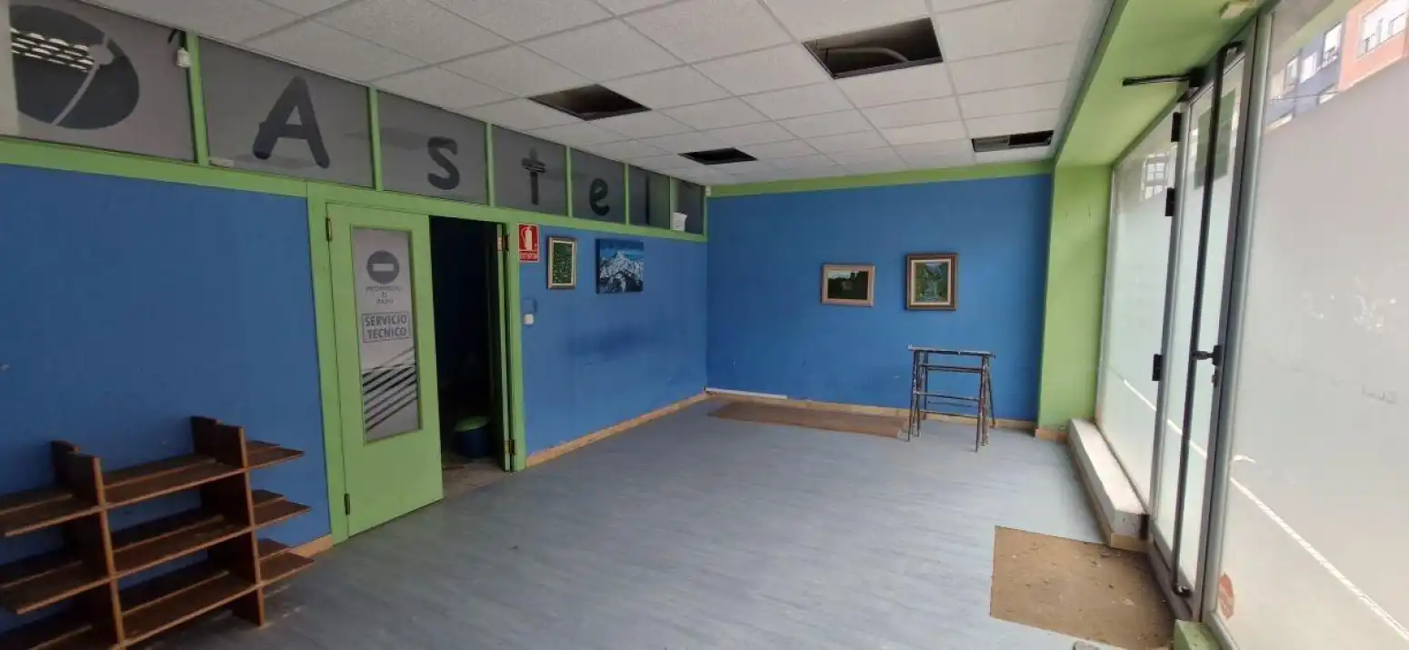 Geschaftsraum zur Miete in Torrelavega 