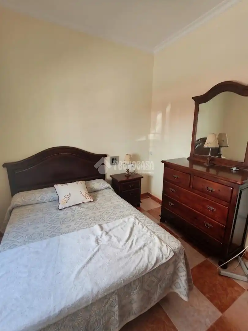 Dormitori de Casa o xalet en venda en Marchena amb Aire condicionat i Terrassa