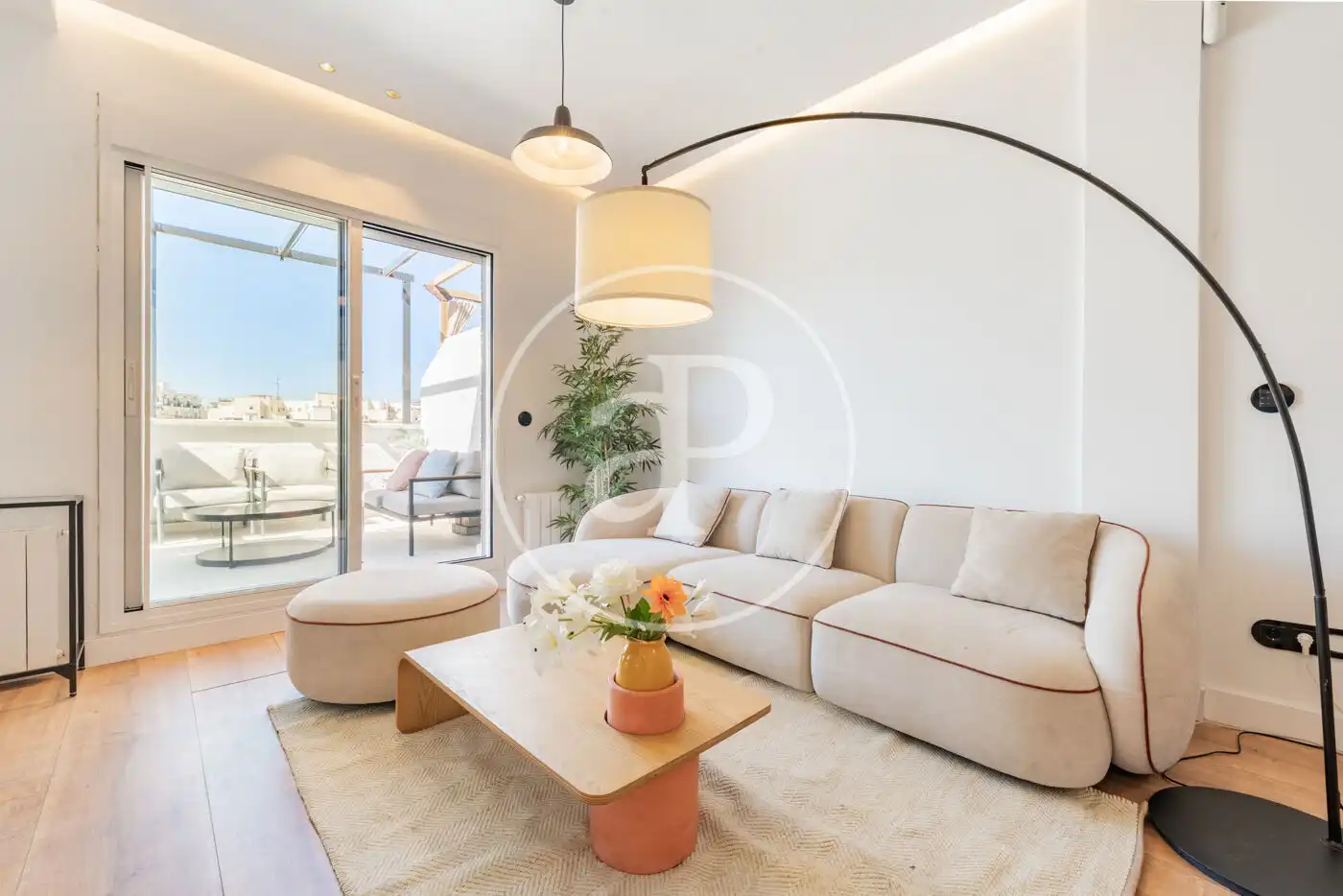 Ático con ascensor en venta en C. de Alcalá