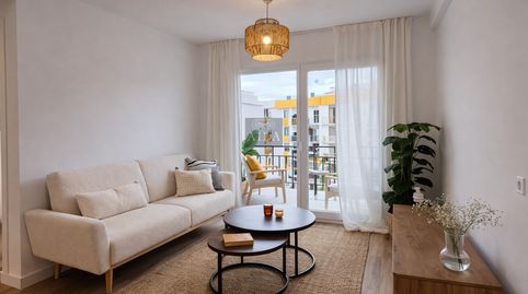 Foto 2 de Pis en venda a Sierra de Estepona - Avda. de Andalucía, Estepona