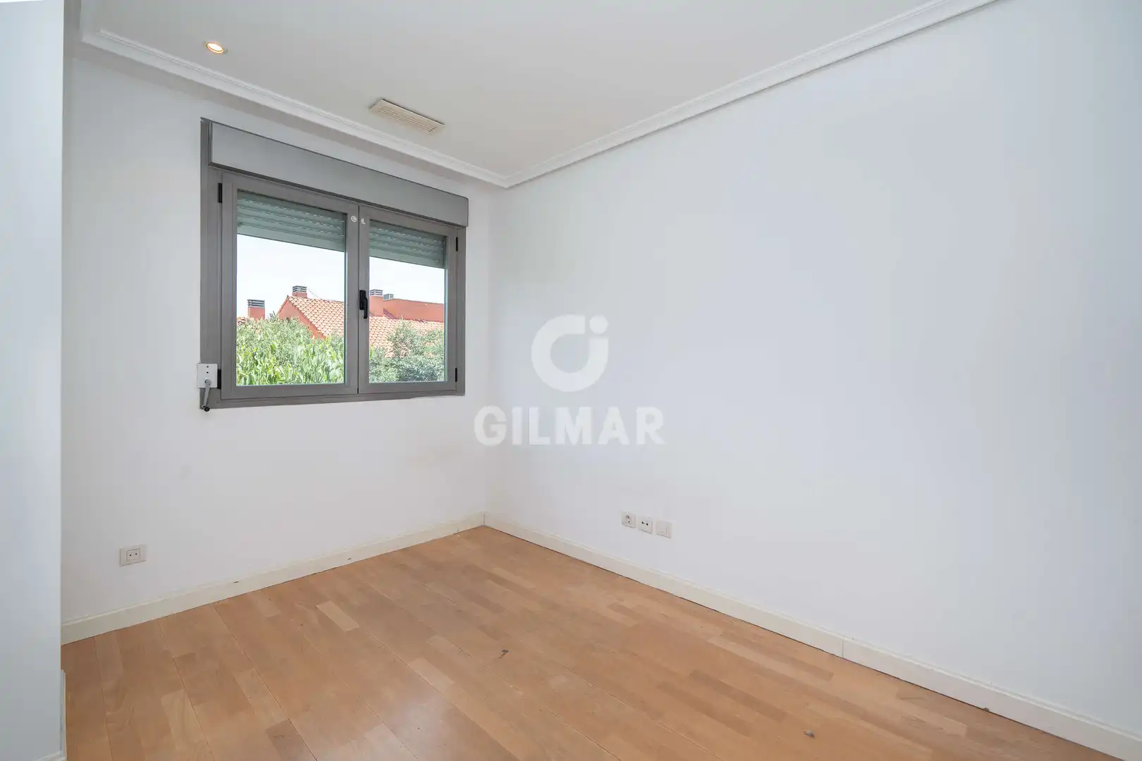 Bedroom of Flat for sale in Madrid  with Heating, Private garden and Storage room