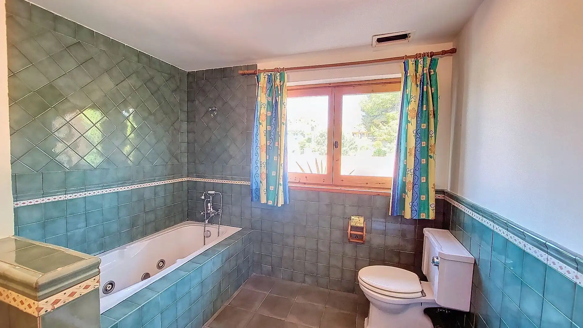 Baño de Casa o chalet en venta en Calafell con Aire acondicionado, Calefacción y Jardín privado