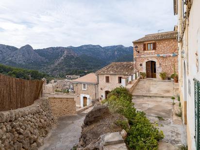Vista exterior de Casa o xalet en venda en Bunyola amb Calefacció, Jardí privat i Terrassa