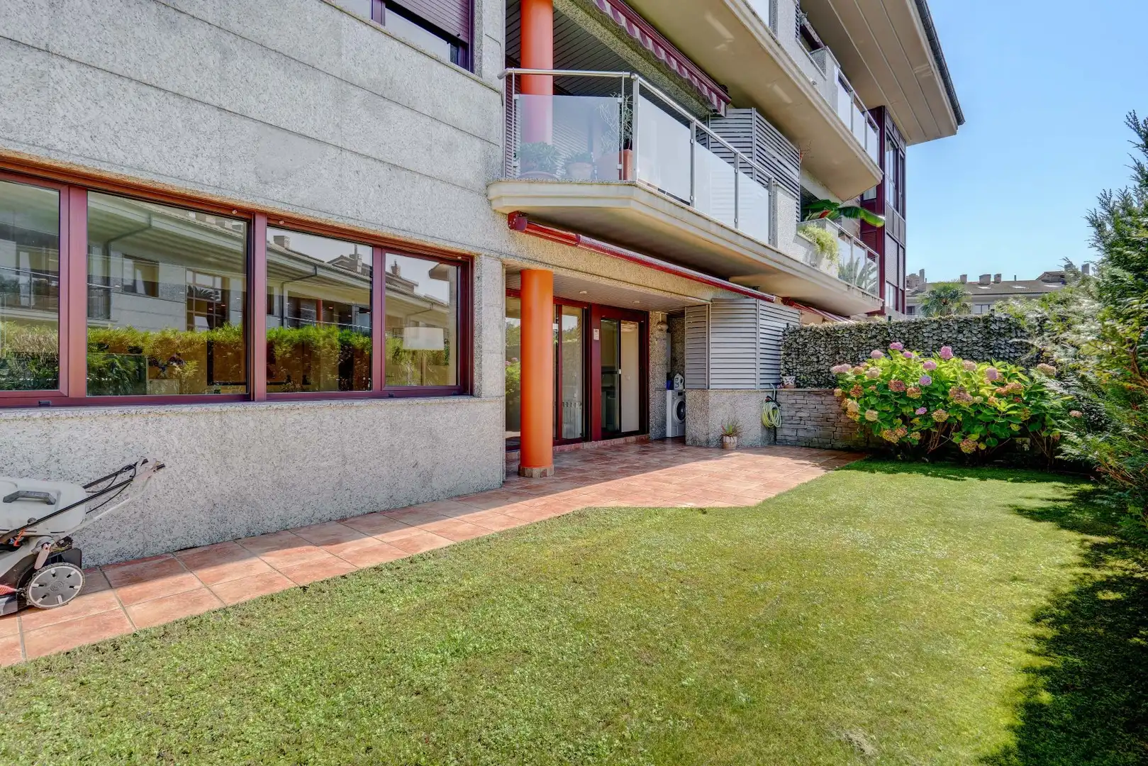 Außenansicht von Wohnung zur Miete in Donostia - San Sebastián  mit Heizung, Privatgarten und Terrasse