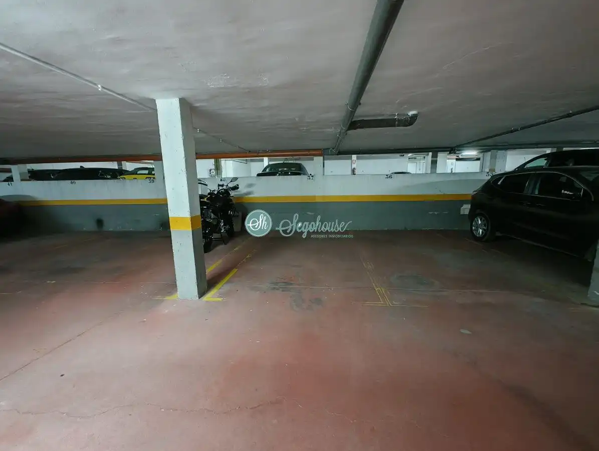 Parking of Flat for sale in Segovia  with Heating, Storage room and Furnished