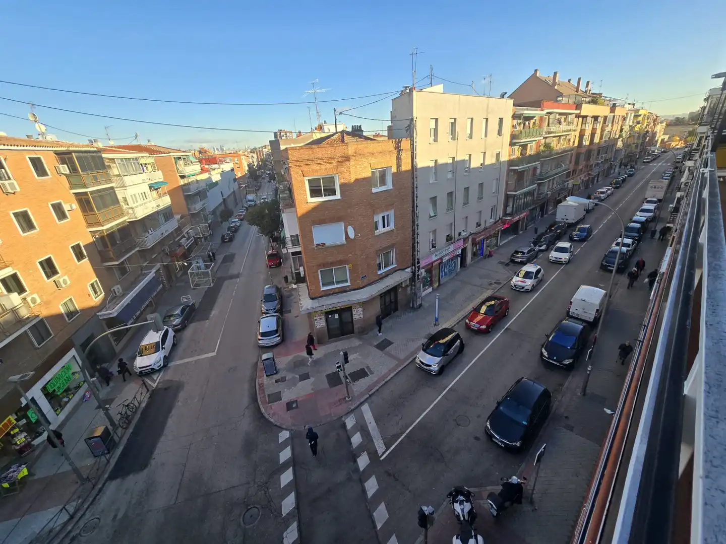 Vista exterior de Piso en venta en Madrid con Calefacción