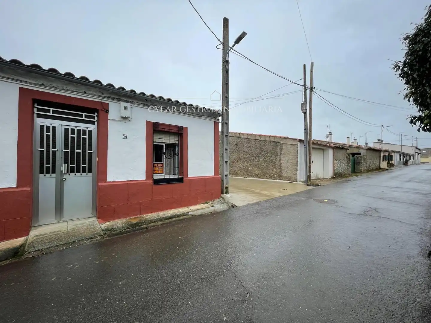 Vista exterior de Casa o xalet en venda en San Pedro de Rozados amb Calefacció, Traster i Moblat