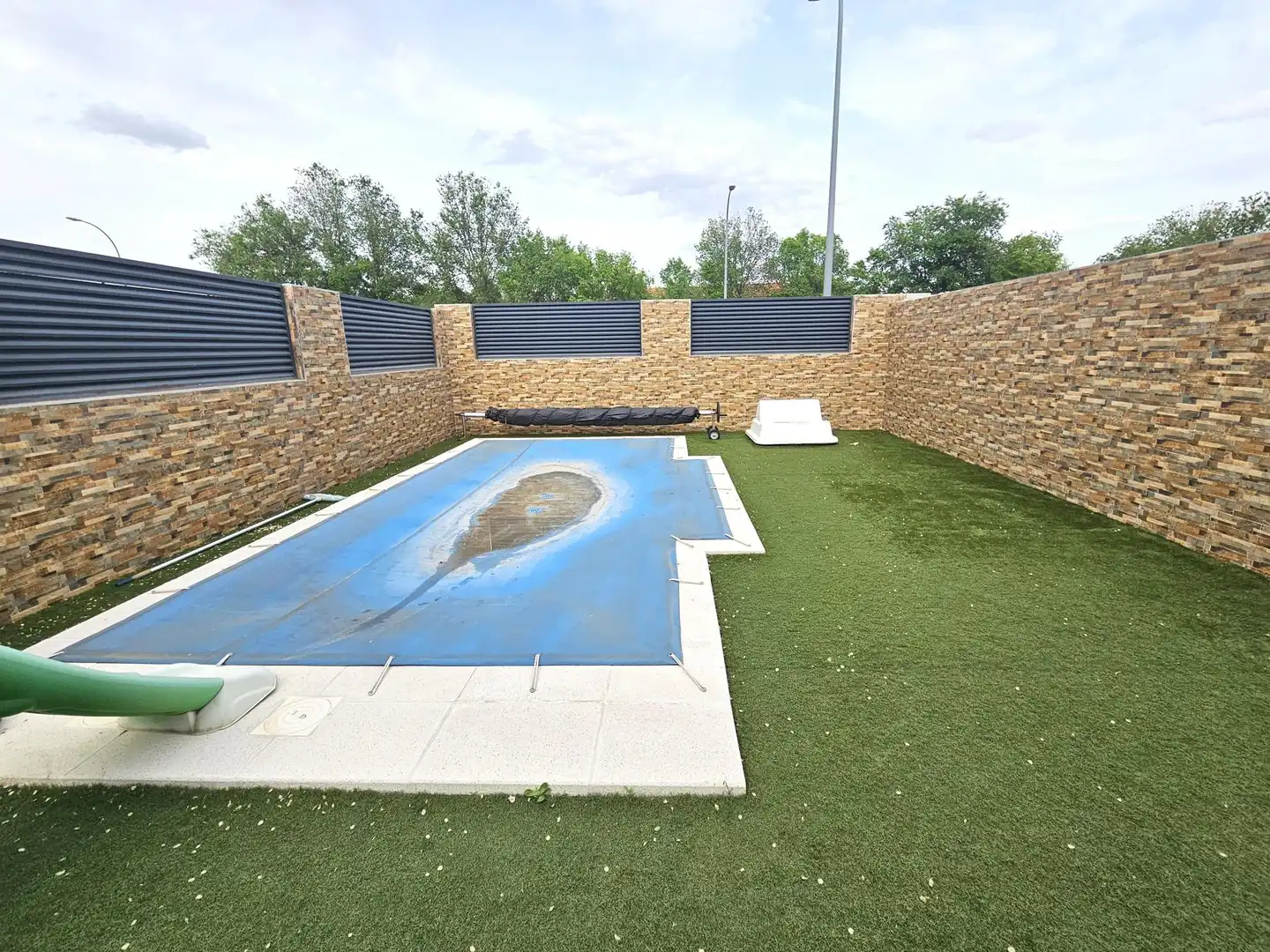 Swimming pool of Detached homes for sale in Valdemoro  with Air Conditioner, Heating and Private garden