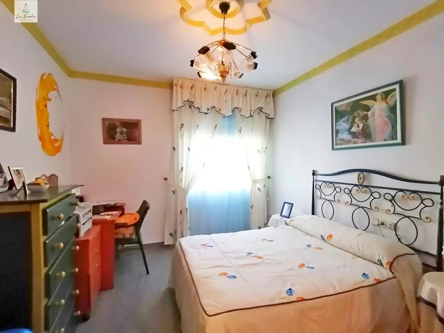 Dormitori de Casa o xalet en venda en Loja amb Jardí privat, Terrassa i Traster