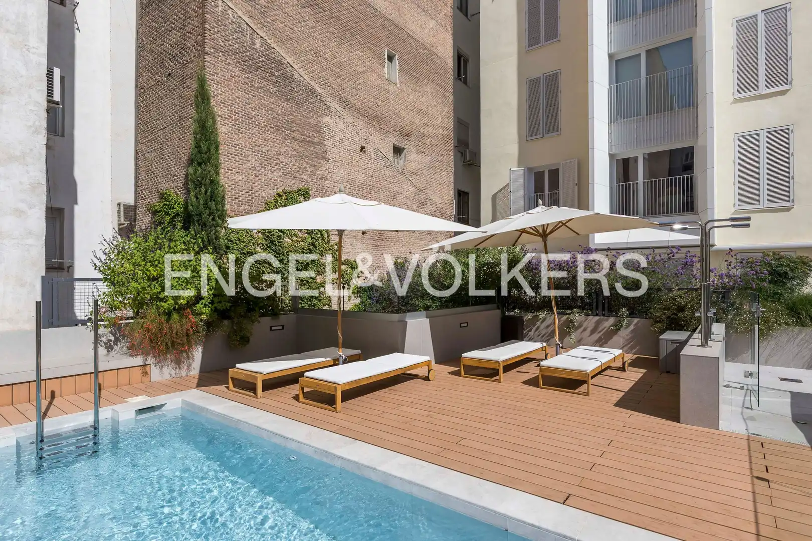 Terrassa de Dúplex en venda en Madrid amb Aire condicionat, Calefacció i Jardí privat