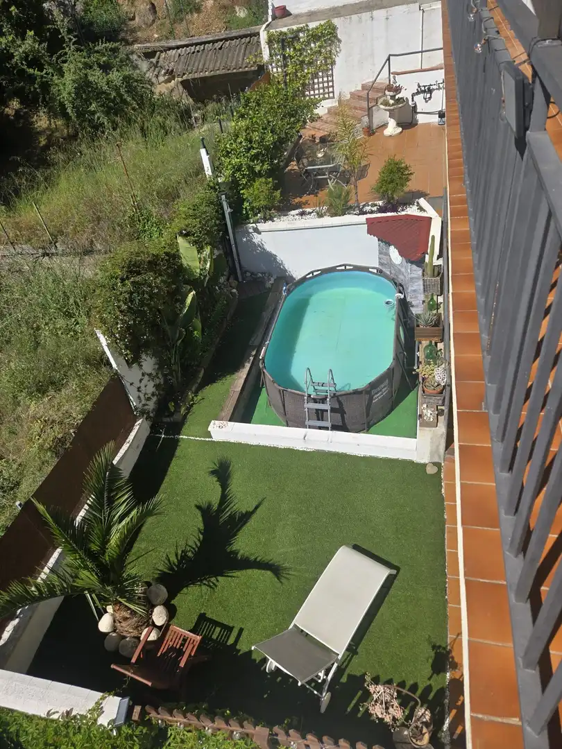 Piscina de Casa o xalet en venda en Castellar del Vallès amb Jardí privat