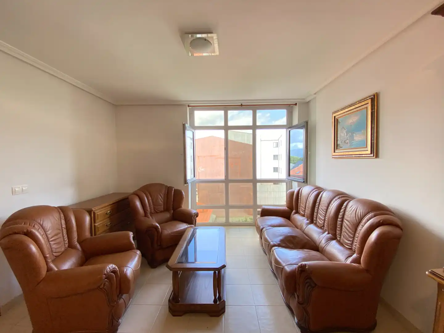 Sala d'estar de Dúplex en venda en Boiro amb Calefacció, Terrassa i Moblat