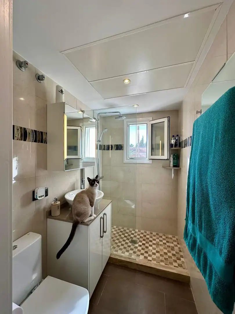 Bathroom of Houses for sale in Estepona  with Air Conditioner, Private garden and Terrace