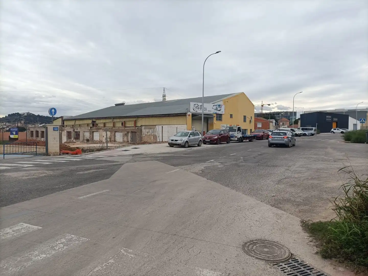 Vista exterior de Nave industrial en venta en Llíria