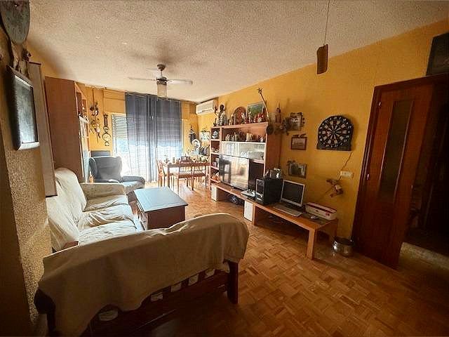 Sala de estar de Piso en venta en Velilla de San Antonio con Aire acondicionado, Calefacción y Parquet