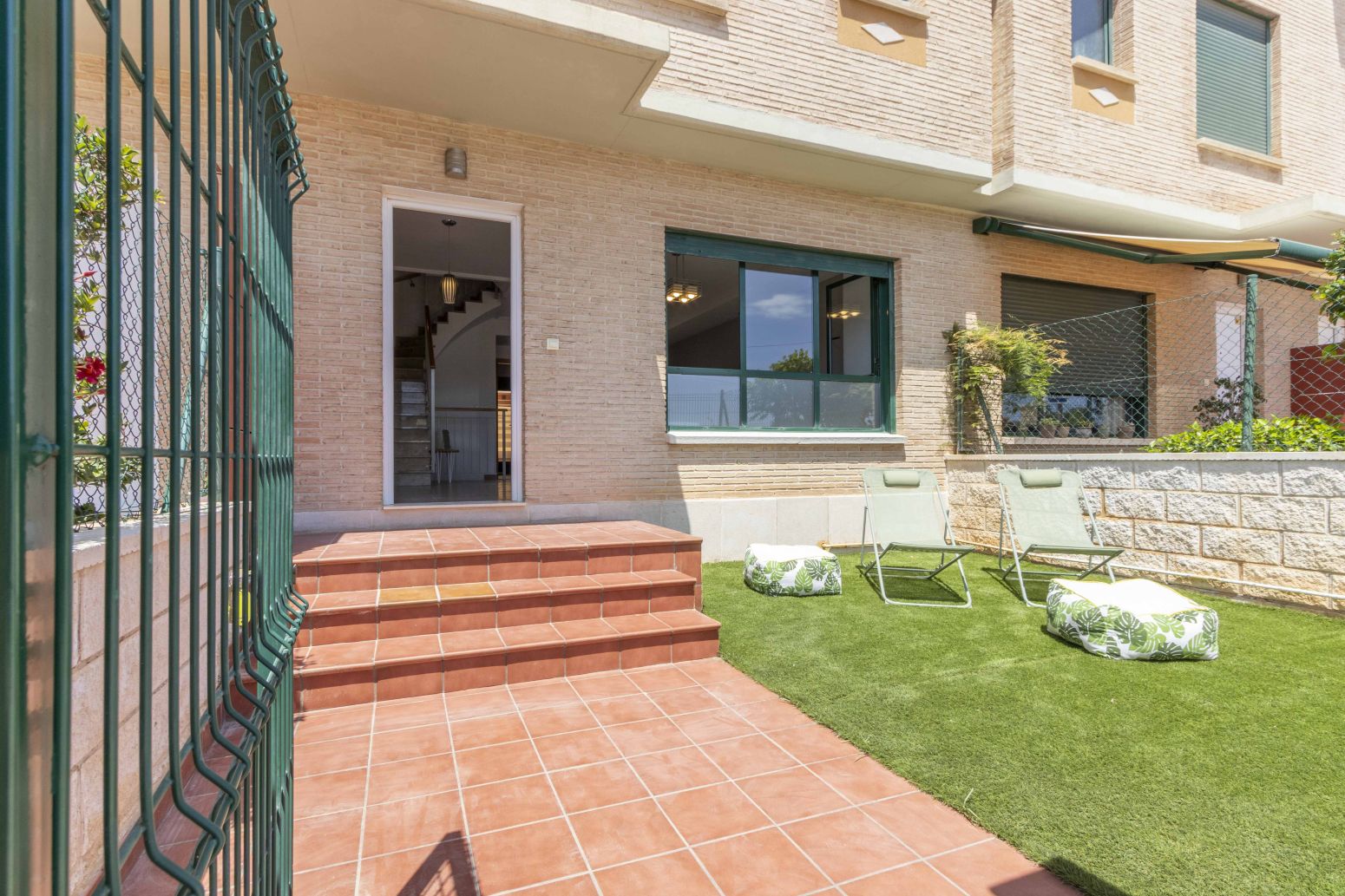 Terraza de Casa adosada en venta en Foios con Aire acondicionado, Calefacción y Jardín privado