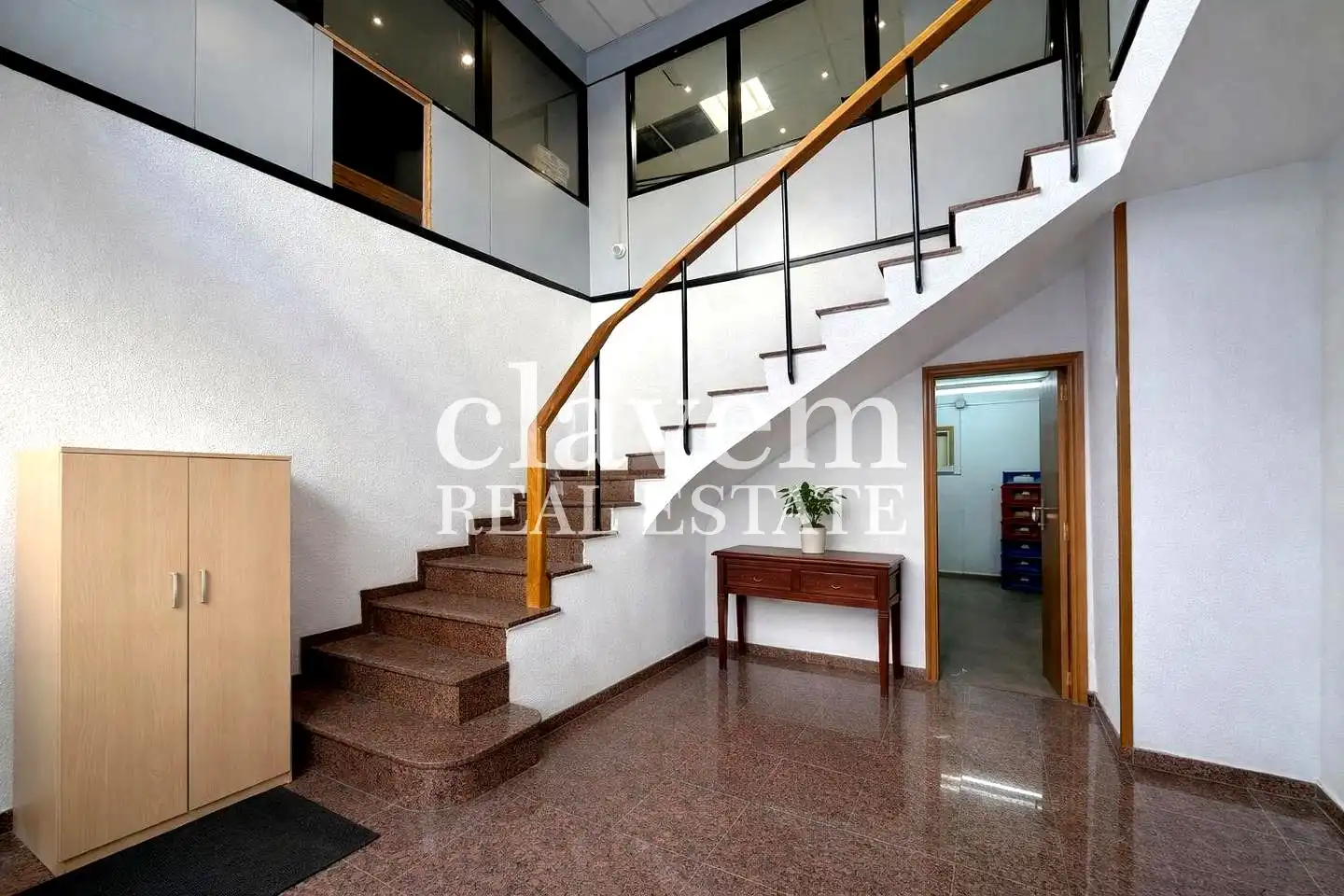 Geschaftsraum zur Miete in Carrer de Francesc Layret, Can Borrell