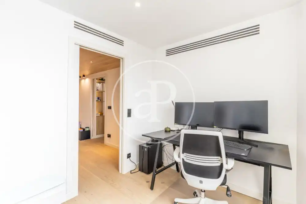 Flat for rent in Valencia  with Air Conditioner, Heating and Terrace