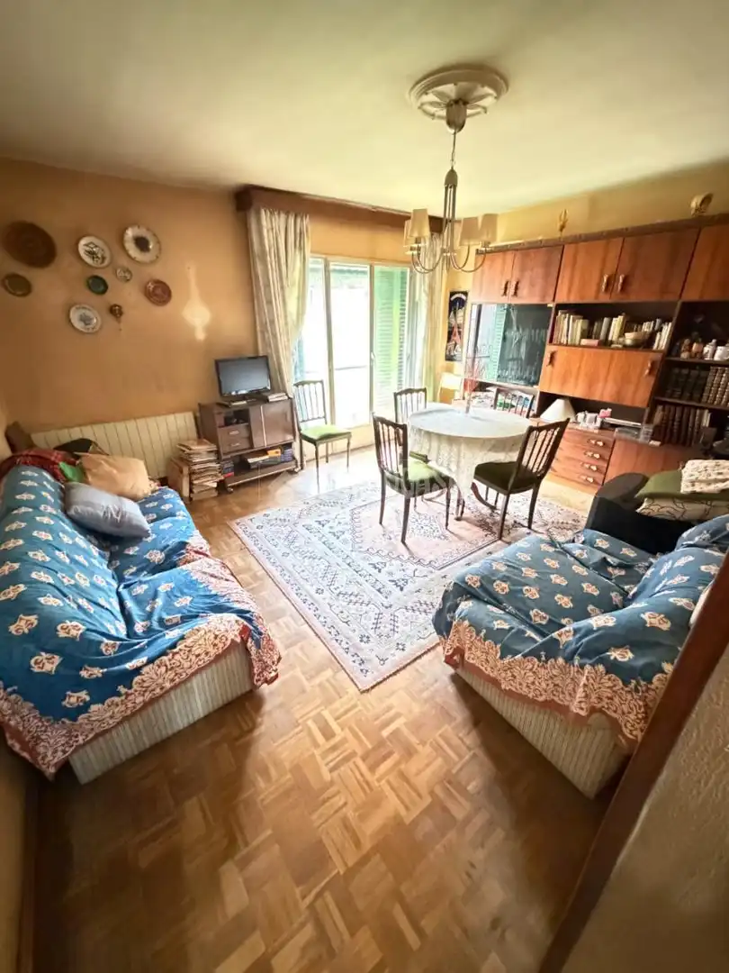 Habitación de Piso en venta en  Madrid Capital con Calefacción, Parquet y Balcón