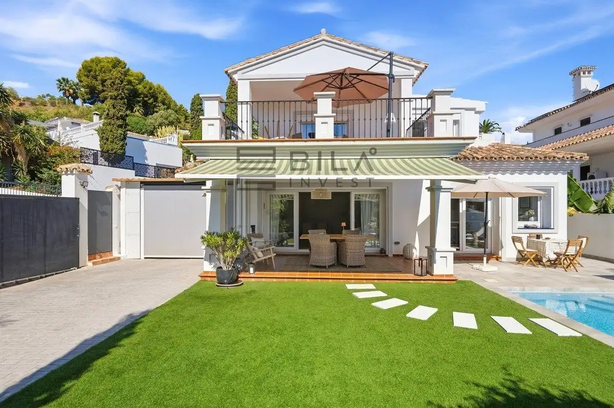 Detached house with pool for sale in Cerros del Aguila, imagen 2
