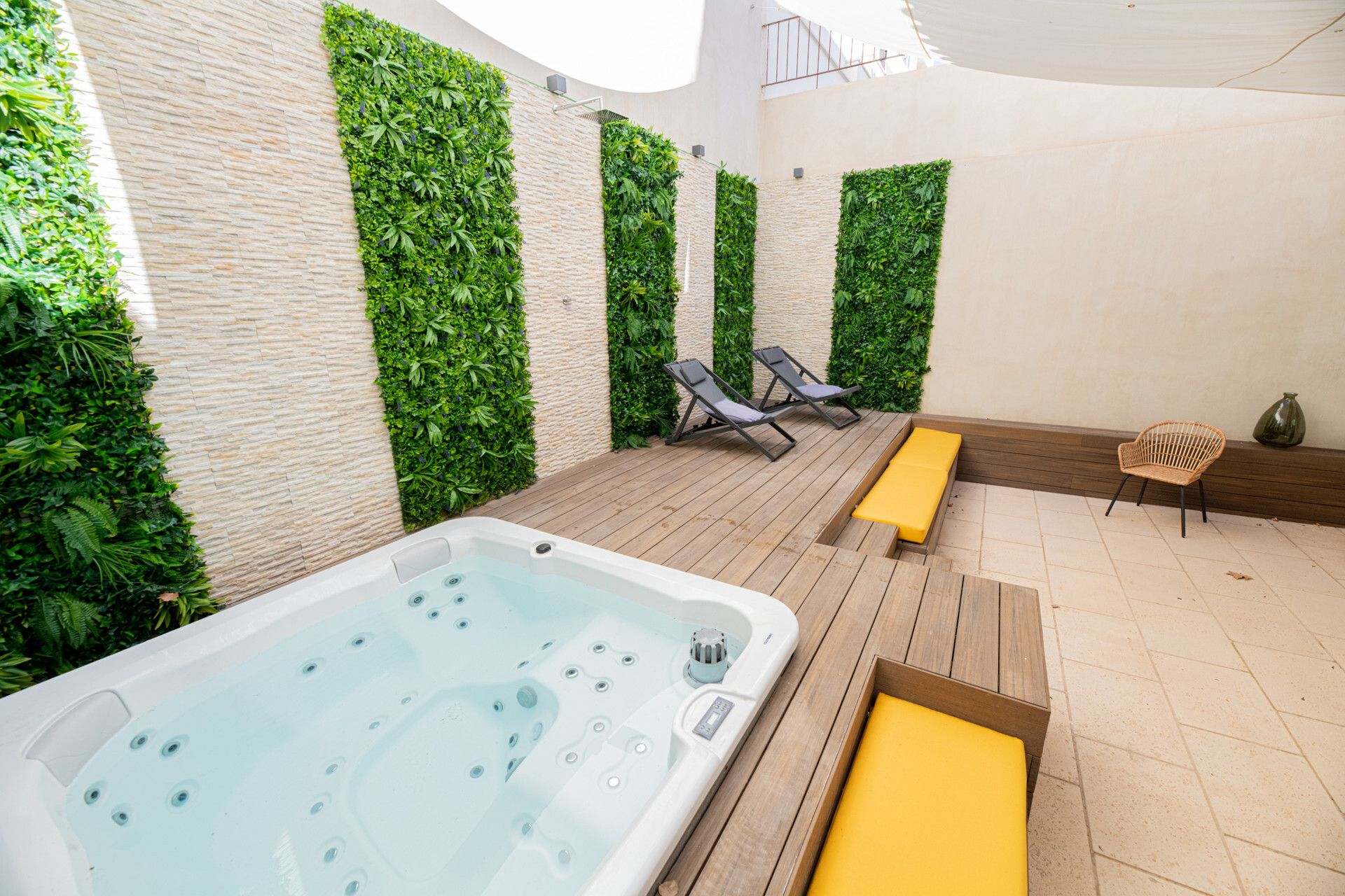 Terrassa de Planta baixa de lloguer en  Palma de Mallorca amb Terrassa, Moblat i Jacuzzi