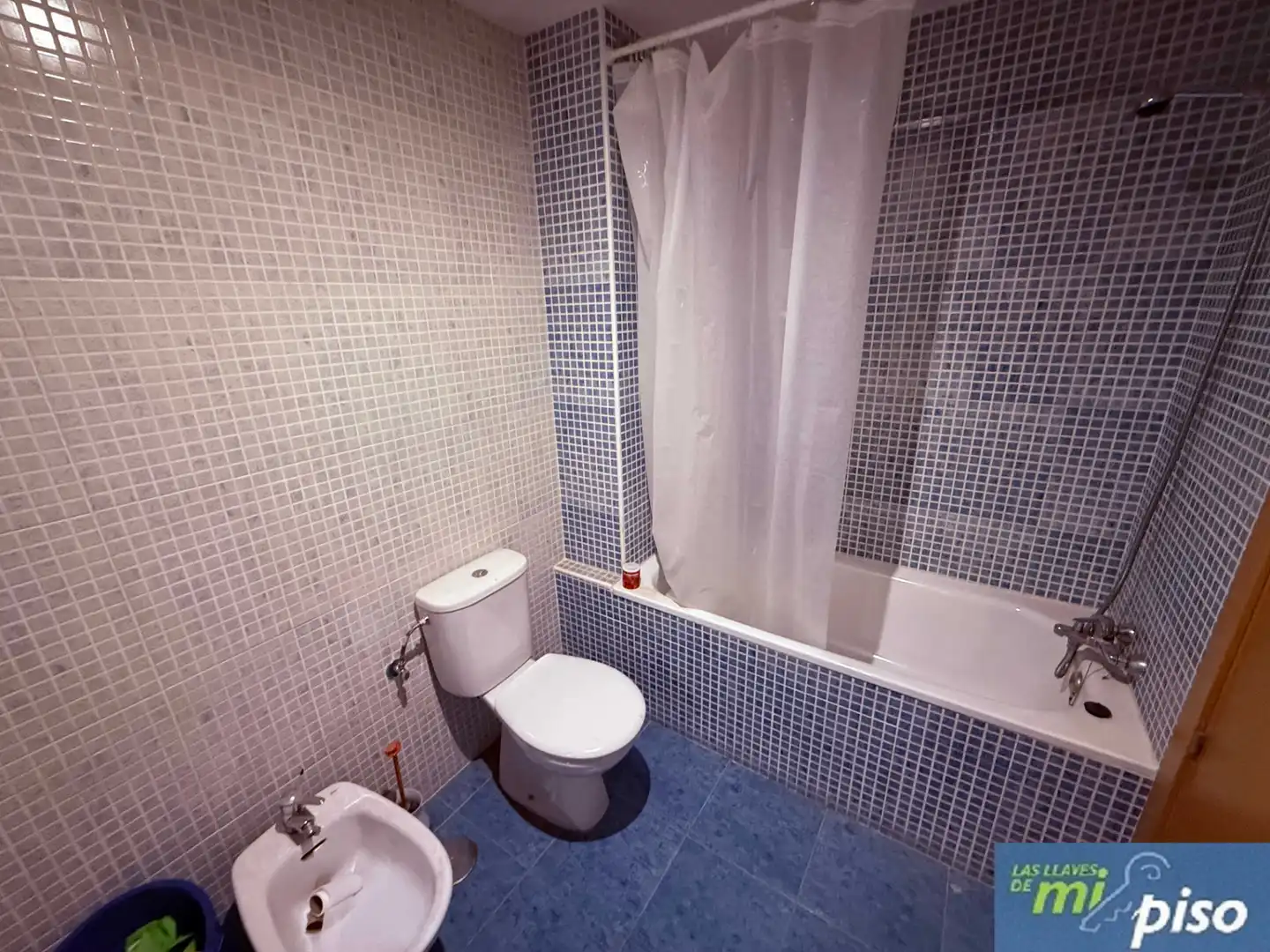 Bany de Pis en venda en Santovenia de Pisuerga amb Calefacció, Parquet i Traster