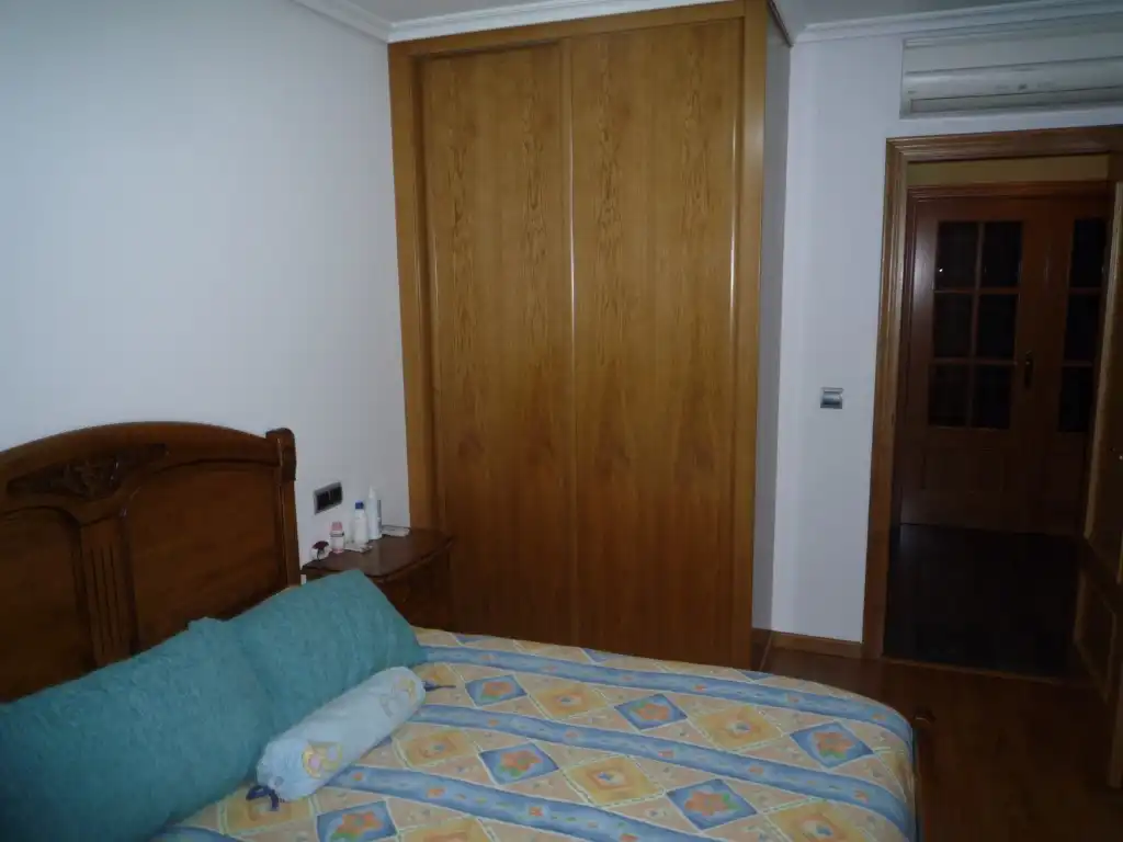Habitación de Casa adosada en venta en Carracedelo