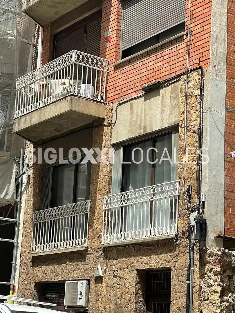 Exterior view of Commercial properties for sale in Barcelona