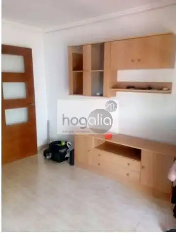 Habitación de Piso de alquiler en  Sevilla Capital con Aire acondicionado, Terraza y Amueblado