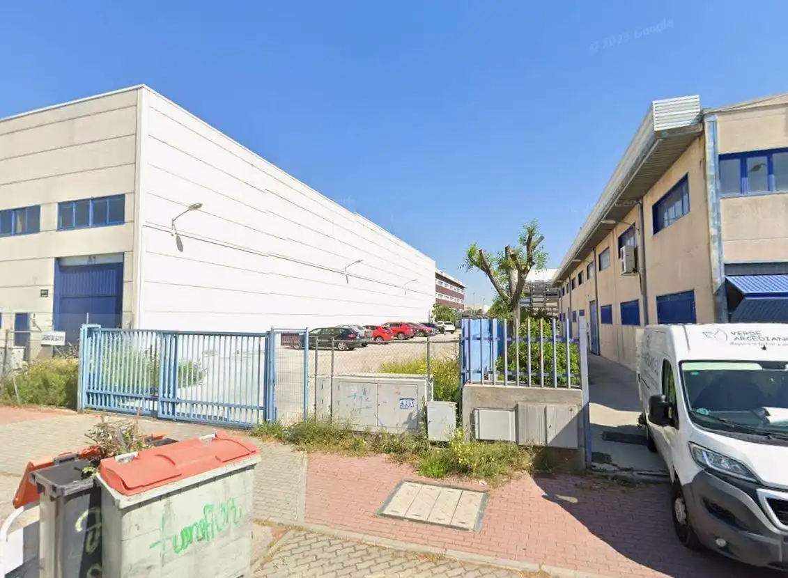 Exterior view of Industrial buildings for sale in Madrid