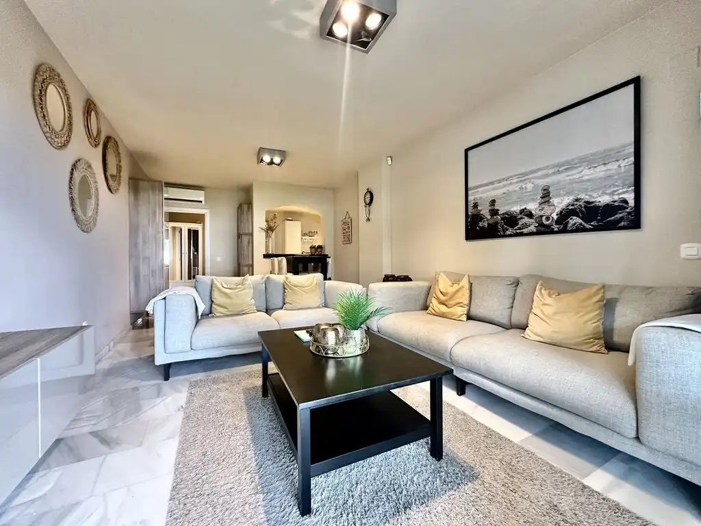 Vivienda con piscina en venta en Calahonda, imagen 2