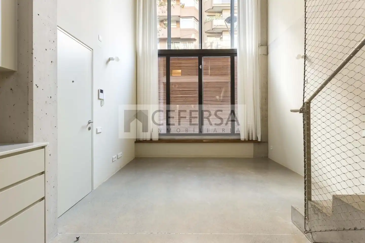 Planta baja en venta en De Sardenya, Sagrada Família