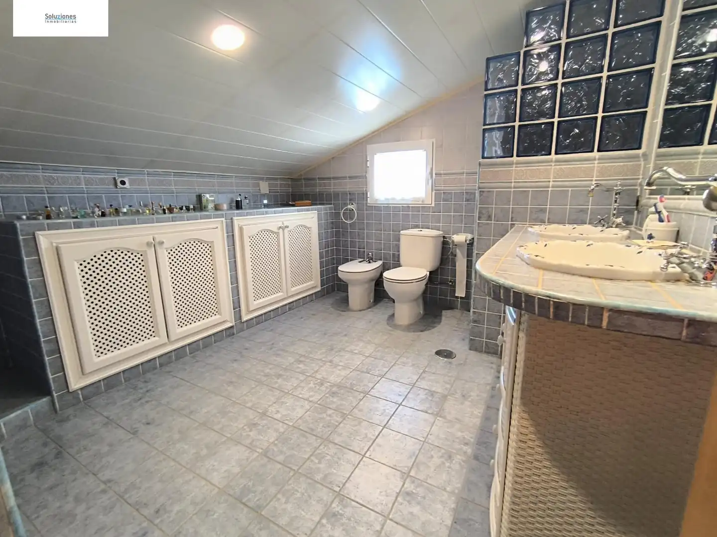 Bathroom of Houses for sale in Albacete  with Air Conditioner, Heating and Private garden