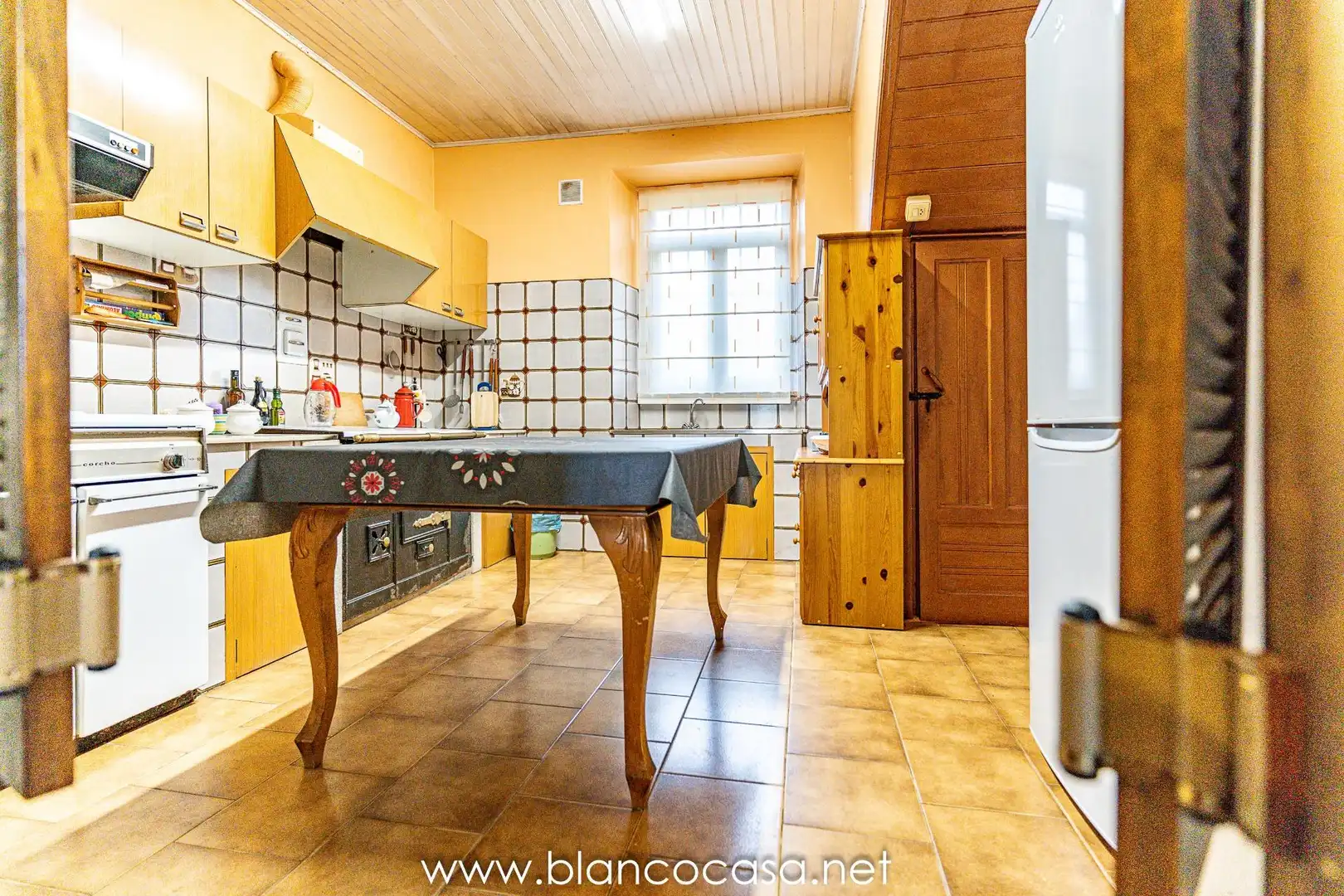 Kitchen of Houses for sale in Coristanco  with Private garden, Storage room and Furnished