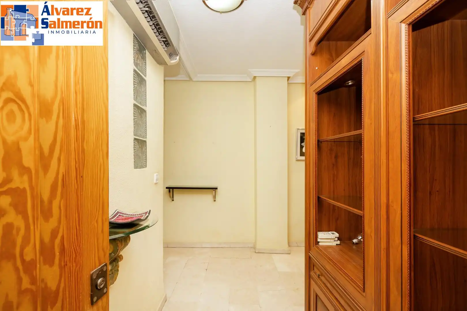 Flat for sale in Granada