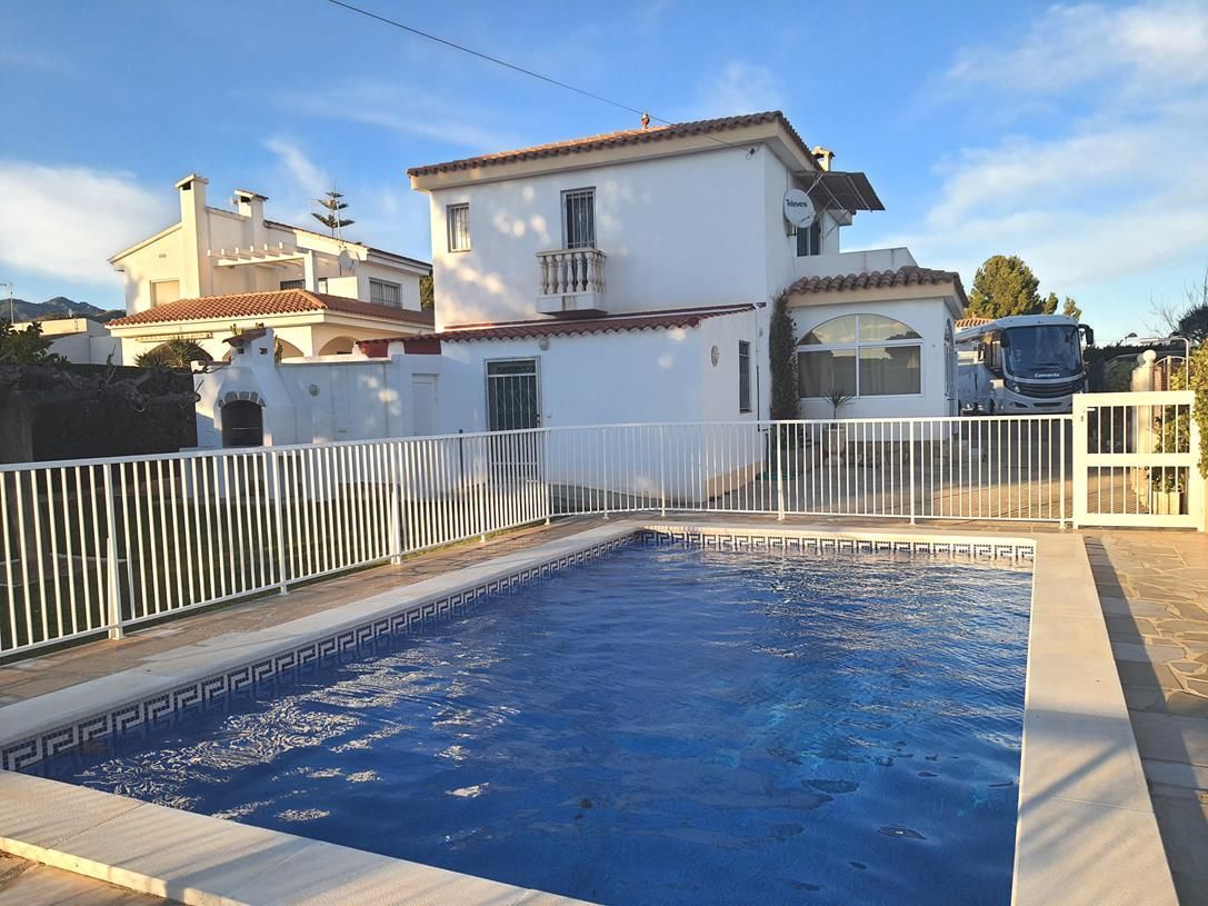 Piscina de Casa o chalet en venta en L'Ametlla de Mar  con Aire acondicionado, Calefacción y Jardín privado
