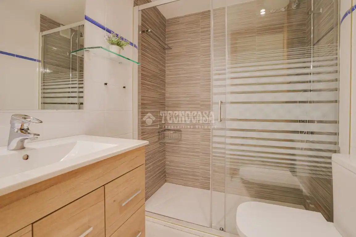 Baño de Piso en venta en Mataró con Aire acondicionado y Calefacción