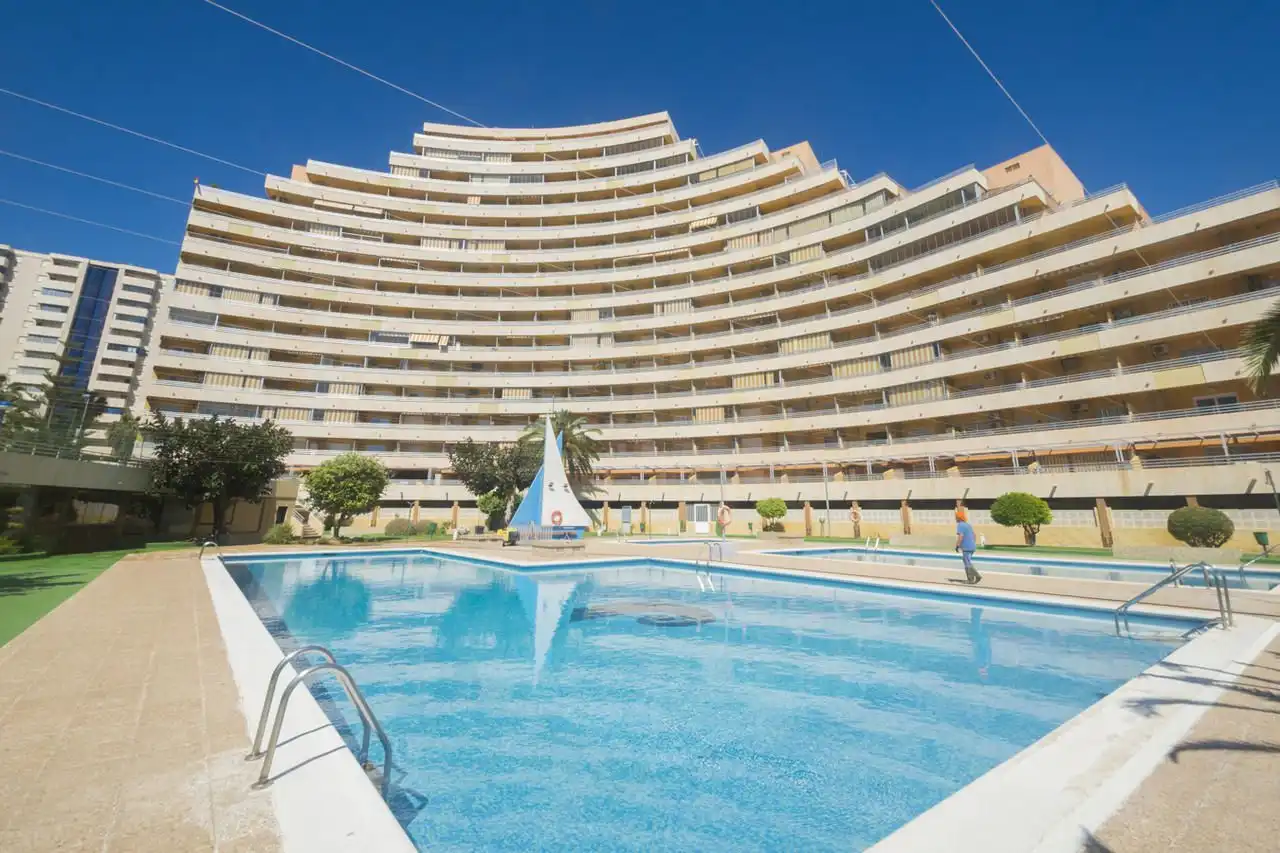 Schwimmbecken von Wohnungen zum Verkauf in Calpe / Calp mit Klimaanlage, Heizung und Terrasse