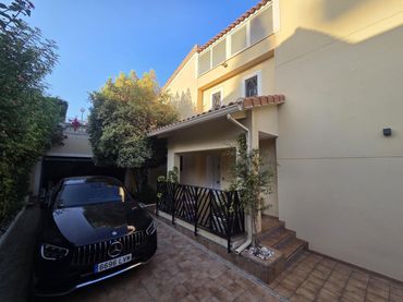 Casa amb piscina en venda a Playa de San Juan - El Cabo de las Huertas