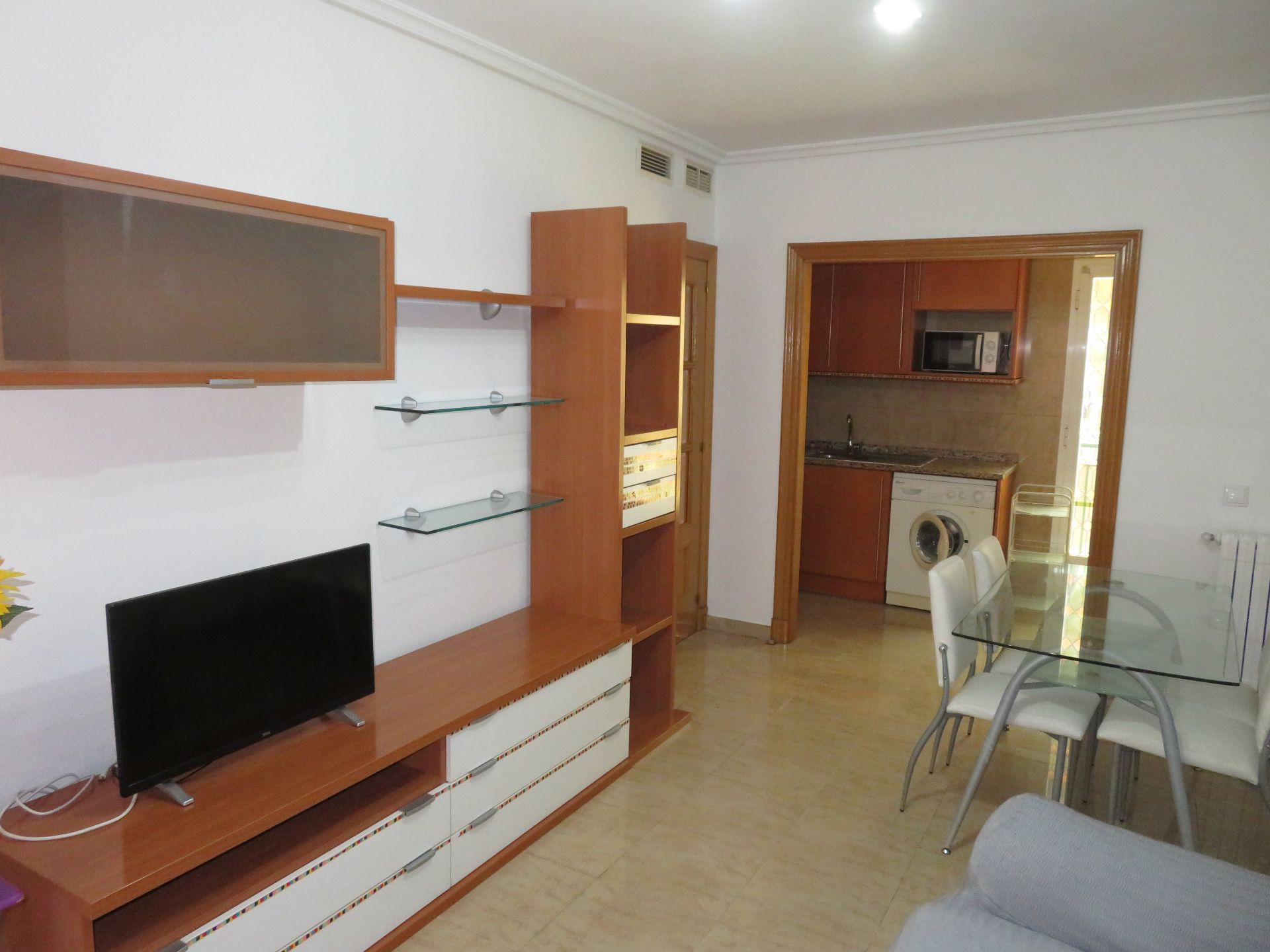 Living room of Flat to rent in  Zaragoza Capital  with Air Conditioner, Heating and Furnished