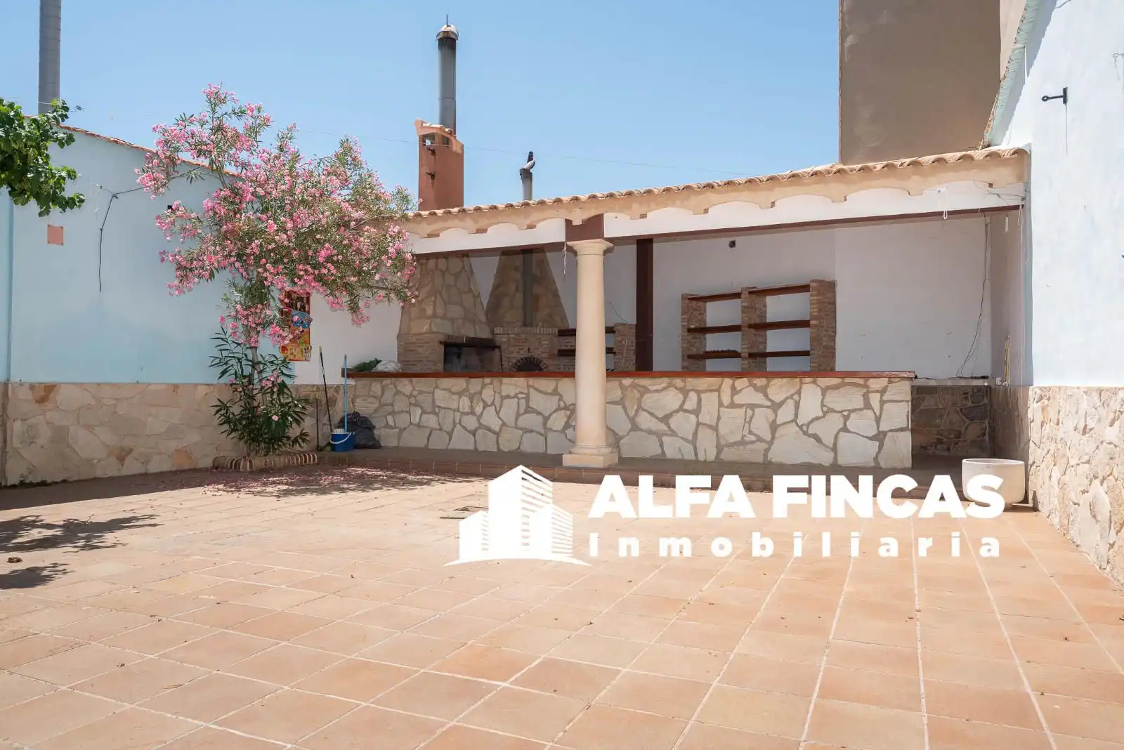 Exterior view of Houses for sale in Las Mesas    with Private garden, Terrace and Balcony