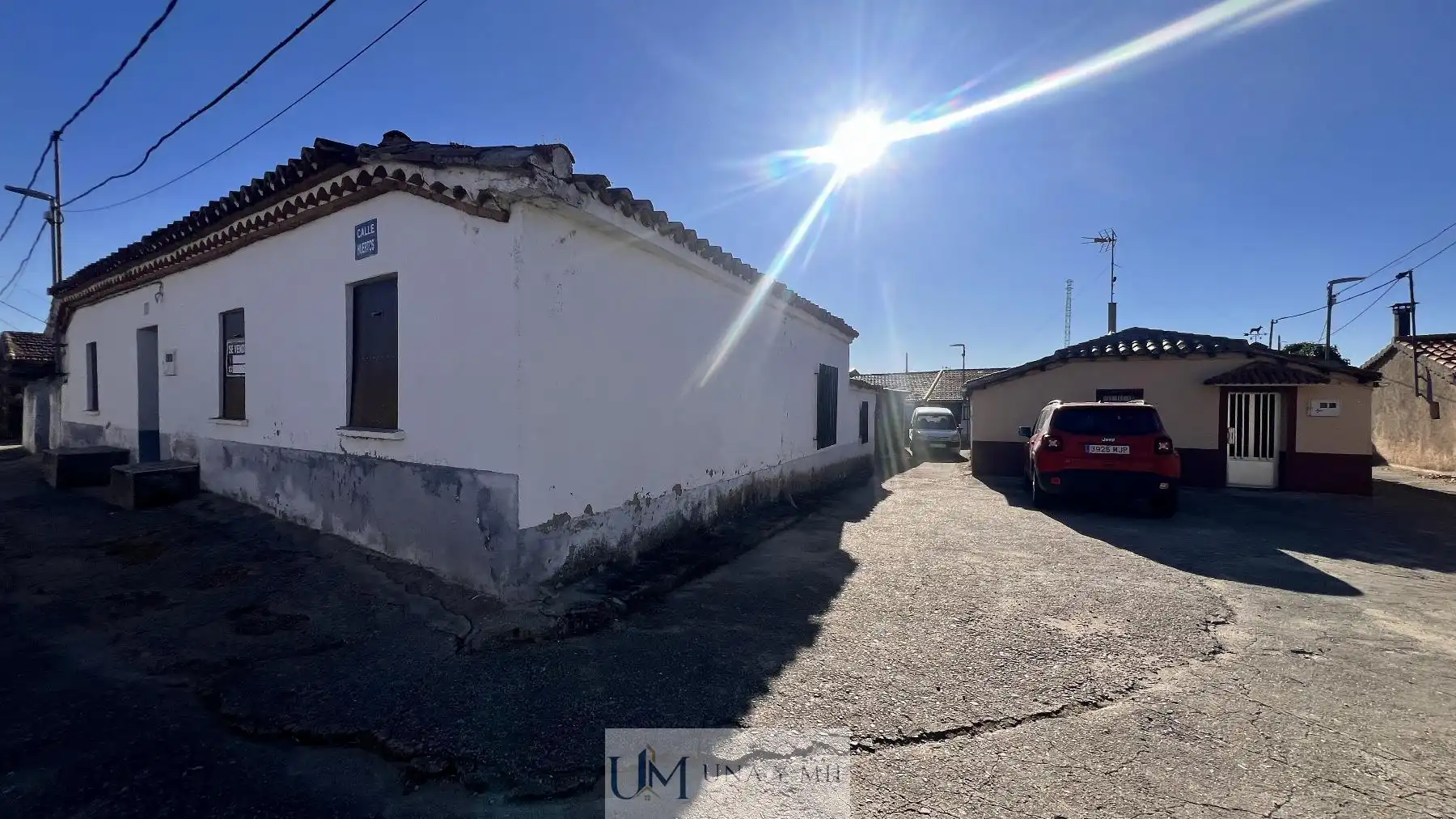 Vista exterior de Casa o xalet en venda en Pedrosillo de los Aires amb Traster i Moblat