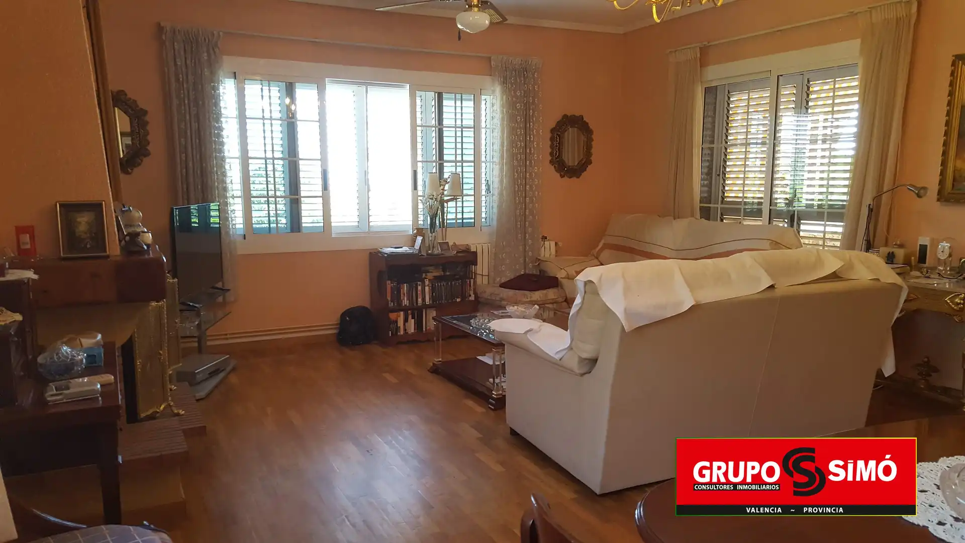 Sala d'estar de Casa o xalet de lloguer en Picassent amb Aire condicionat, Calefacció i Jardí privat