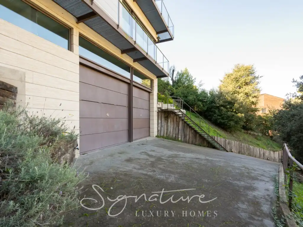 Vista exterior de Casa o chalet en venta en Barcelona con Aire acondicionado