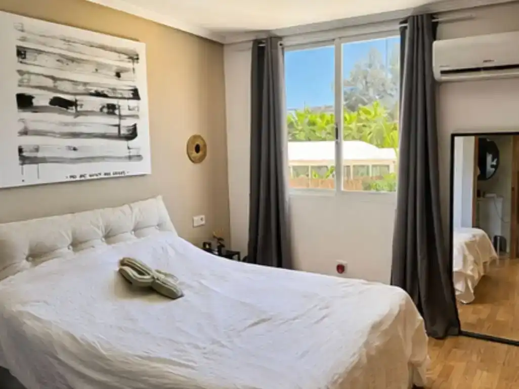 Habitación de Piso de alquiler en Marina Botafoc - Platja de Talamanca