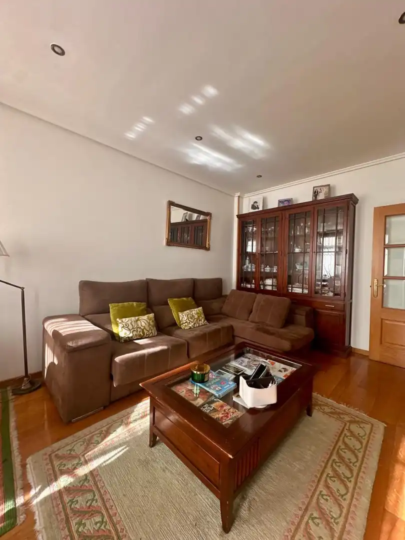 Sala d'estar de Dúplex en venda en Ferrol amb Calefacció, Parquet i Internet